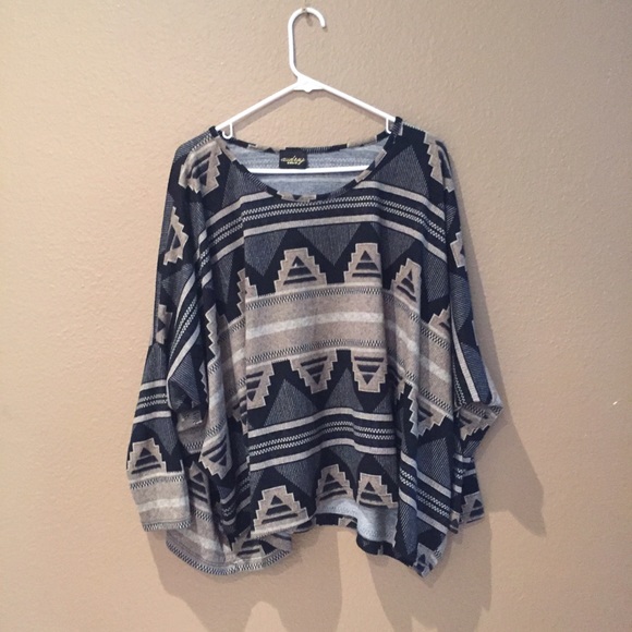 Tribal flowy sweater
