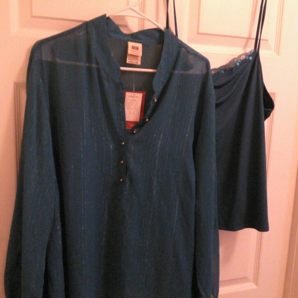 Green faded glory woman's 2 piece top