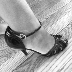 🔥Black Open Toed Heel with Ankle Strap 🔥