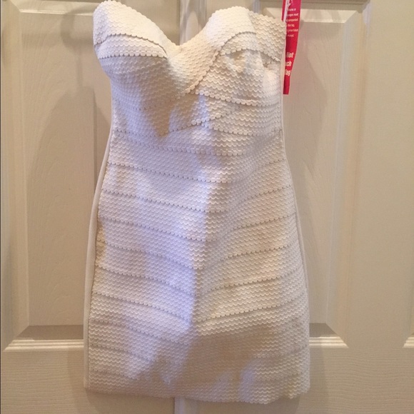 Sexy white bodycon strapless dress