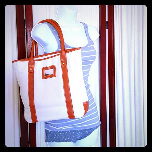 Handbags - Estee Lauder Tote