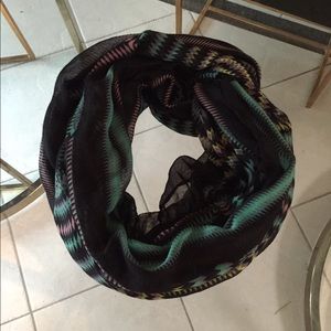 Geometric shape infinity scarf