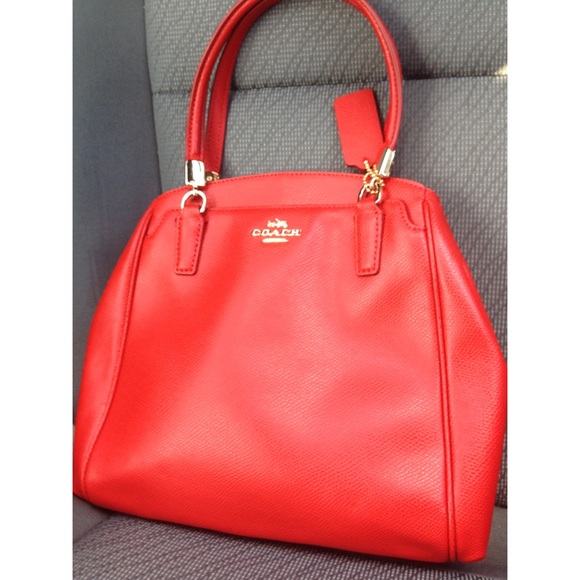 Coach Handbags - HP🎊🎉New  With Tags Coach Purse- lowest Price