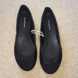 American Eagle black flats size 8