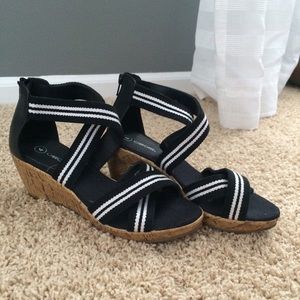 Black and white wedges