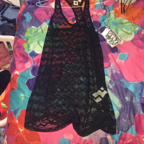 Brand new ROXY swimsuit coverup.
