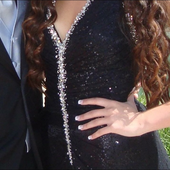 Beautiful black evening gown/prom/pageant dress - Picture 2 of 3