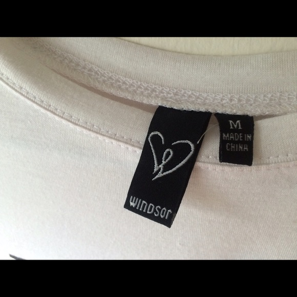 Brandy melville tee - Picture 2 of 2