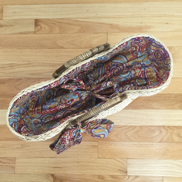 Structured Straw Bag - Picture 4 of 4