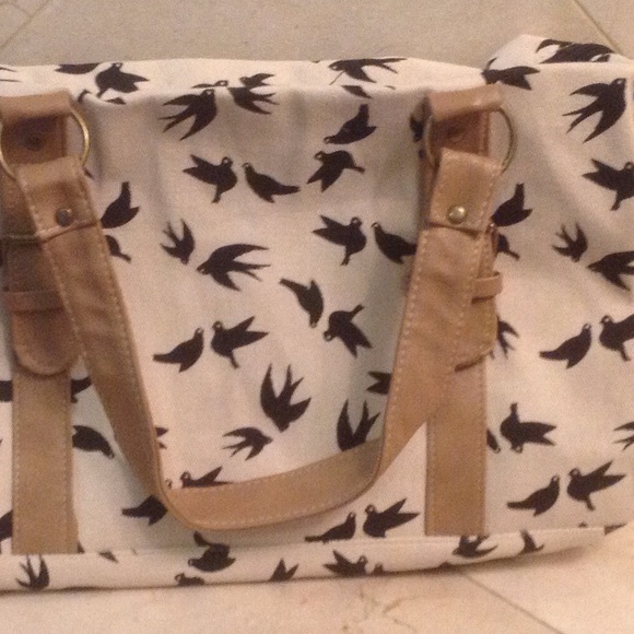 Bird design Duffle Bag - Picture 3 of 3