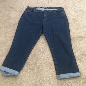 Old navy sweetheart capri's
