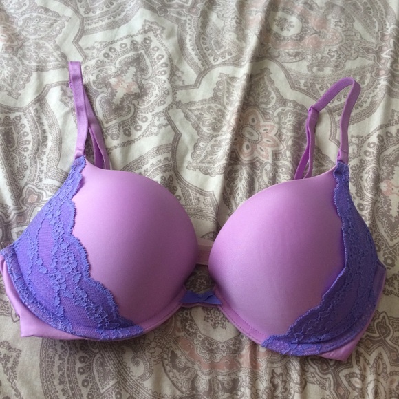 Beautiful push up bra 💜