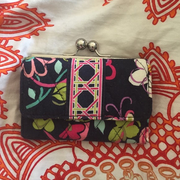 ✨LIMITED TIME OFFER✨ Vera Bradley Wallet