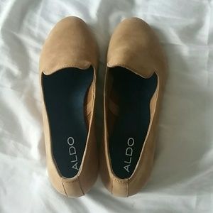 ALDO tan flats!