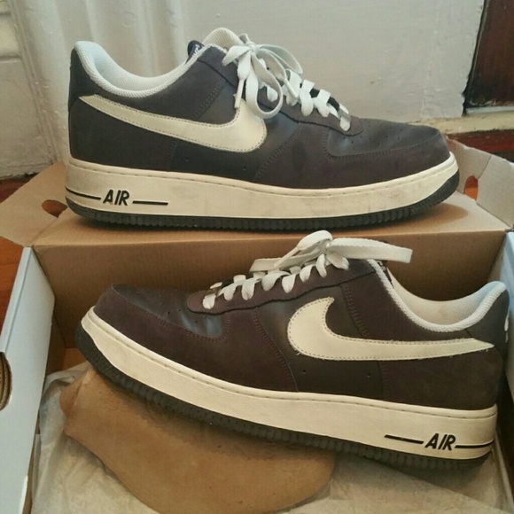 Brown Nike men's sneakers