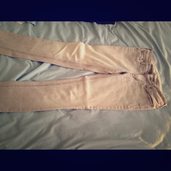 Gray skinny jeans