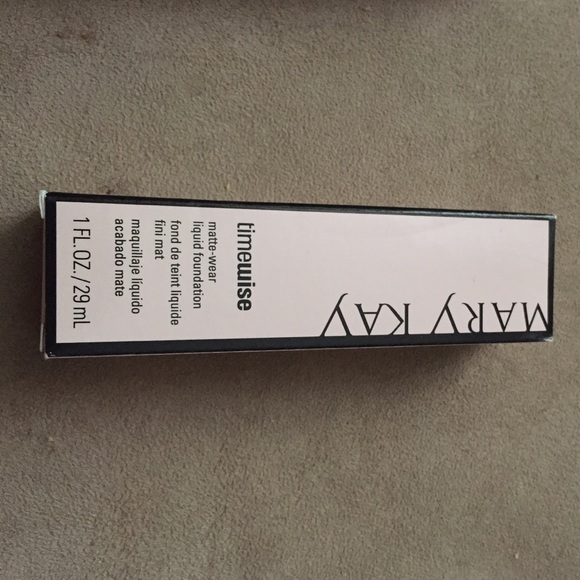 Matted wear foundation