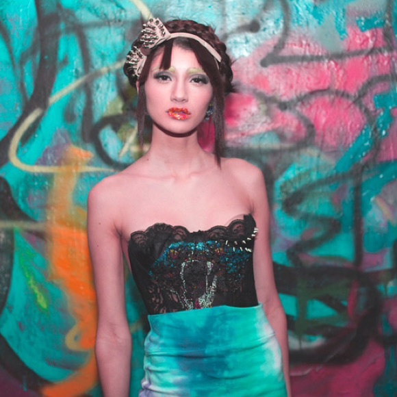 New York Couture STUD Spike Headband - Picture 2 of 3