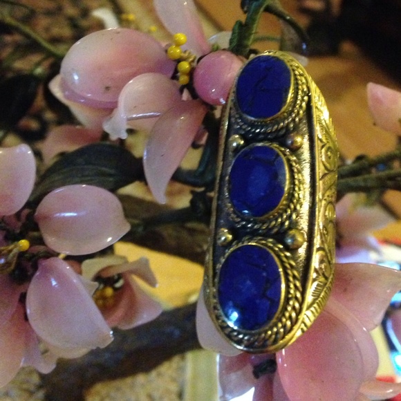 Jewelry - 🎉🎉🎉HPvintage lapis brass ring🎉