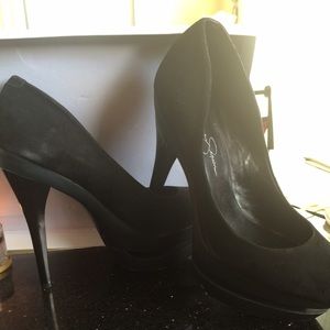 ✨Jessica Simpson✨ black suede pump!!
