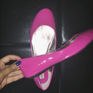 Steve Madden hot pink flats