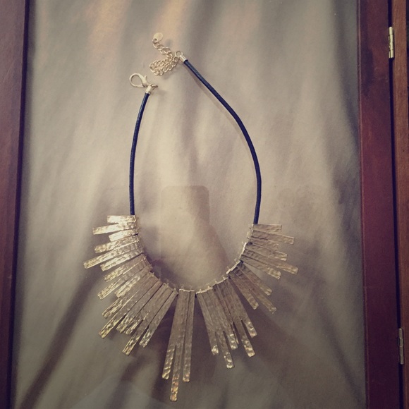 Statement necklace