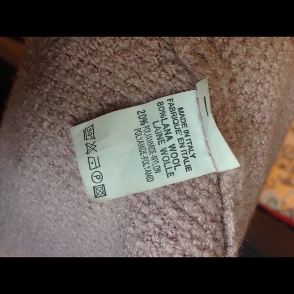 ๐SOLD๐ Brandy Melville blush Caroline cardigan - Picture 4 of 4