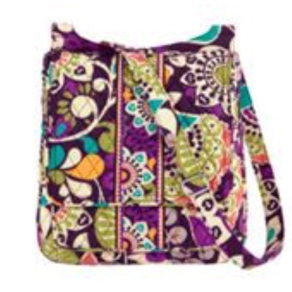 Vera Bradley Handbags - 💜 EUC Vera Bradley Mailbag 💜 Plum Crazy 💜