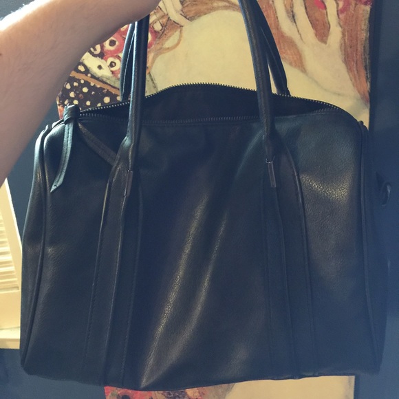 Forever 21 black faux leather purse - Picture 3 of 3