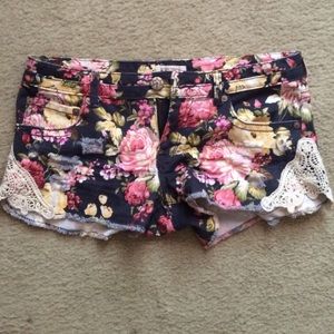 Jean shorts with Floral and crochet design