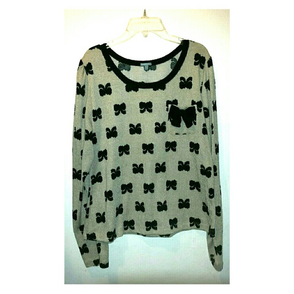 Nude knit bow sweater