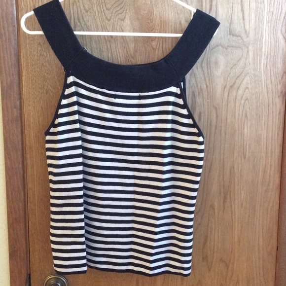 Top - Picture 4 of 4