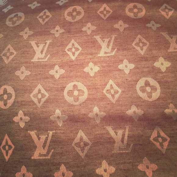 Louis Vuitton scarf/ wrap
