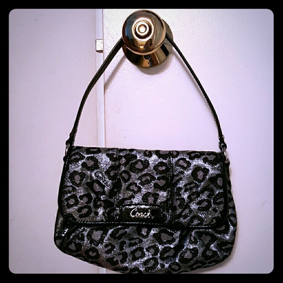 Coach Purse!!!! - Picture 1 of 4