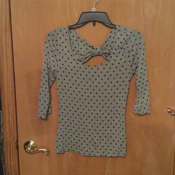 Grey polka dot top