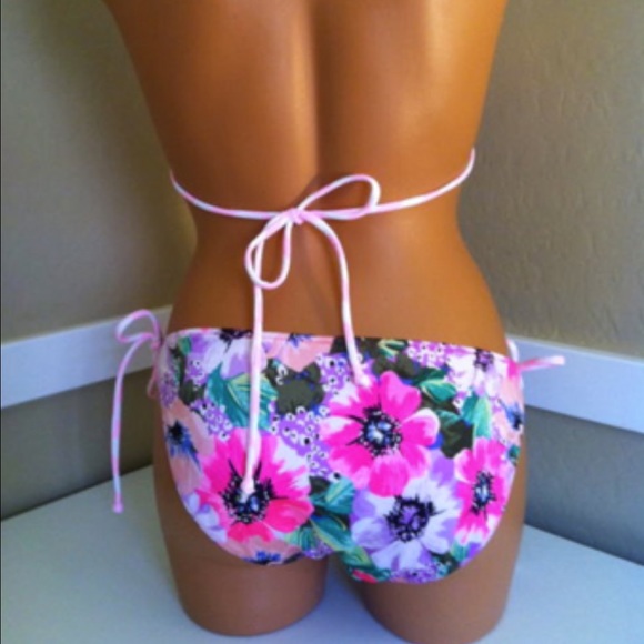Victoria's Secret small. Bikini. NWT never worn - Picture 2 of 5
