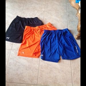 Under Armour MEN shorts!
