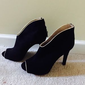 Jessica Simpson booties