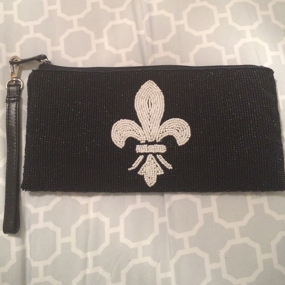 Beaded Steve Madden Fleur De Lis Clutch ✨