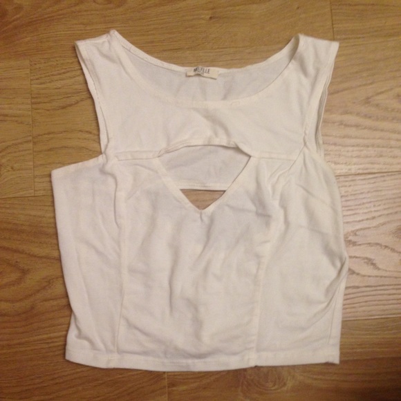 Brandy Melville crop top