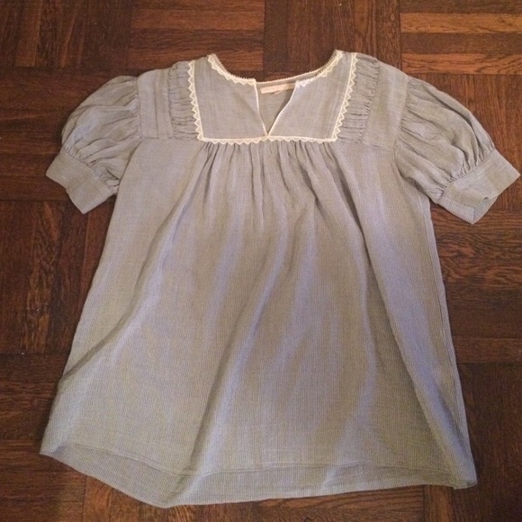 Short sleeve shirt