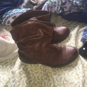 American eagle boots size 8 1/2 final price!!