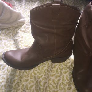 American eagle boots size 8 1/2