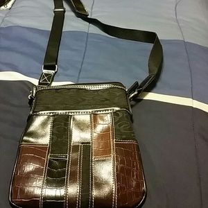 Cute cross body bag.