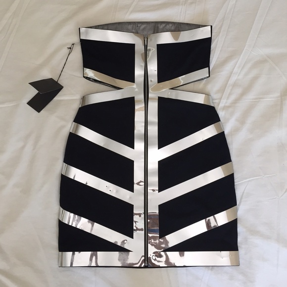 Cut-out Dress - Picture 3 of 4