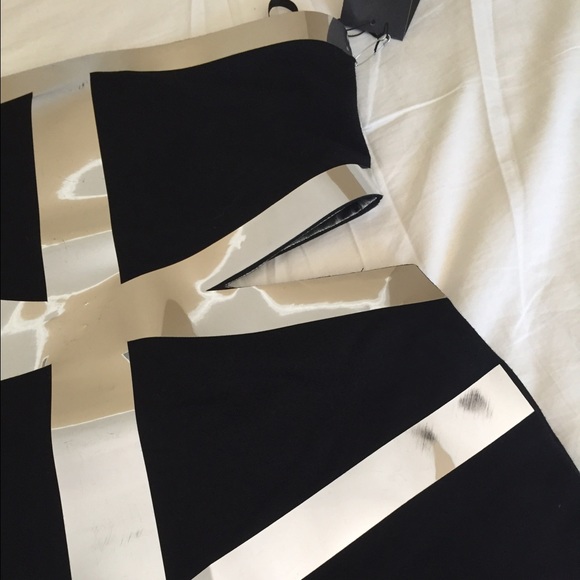 Cut-out Dress - Picture 4 of 4