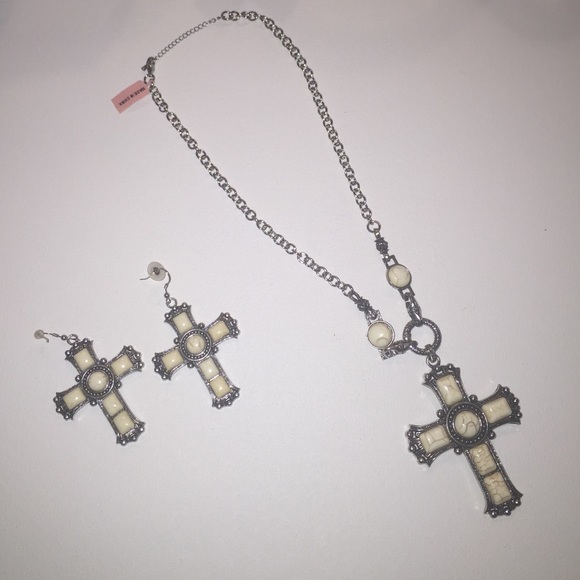 SILVER TONE AND CREAM CROSS NECKLACE & EARRING SET - Picture 1 of 4