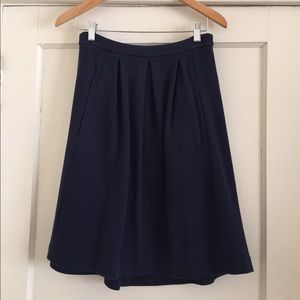 Boden navy blue skirt with pockets, M