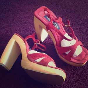 Great summer sandal!!