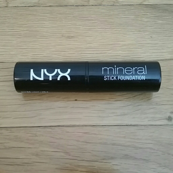 NYX Mineral Stick Foundation